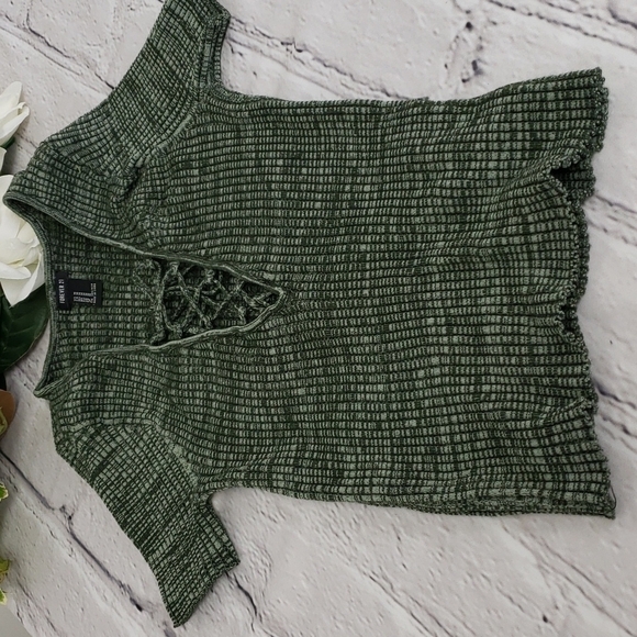 FOREVER 21 Stretchy Rib Knit Belly Crop Top Deep V Neck Green Short Sleeve EUC M - Picture 11 of 11